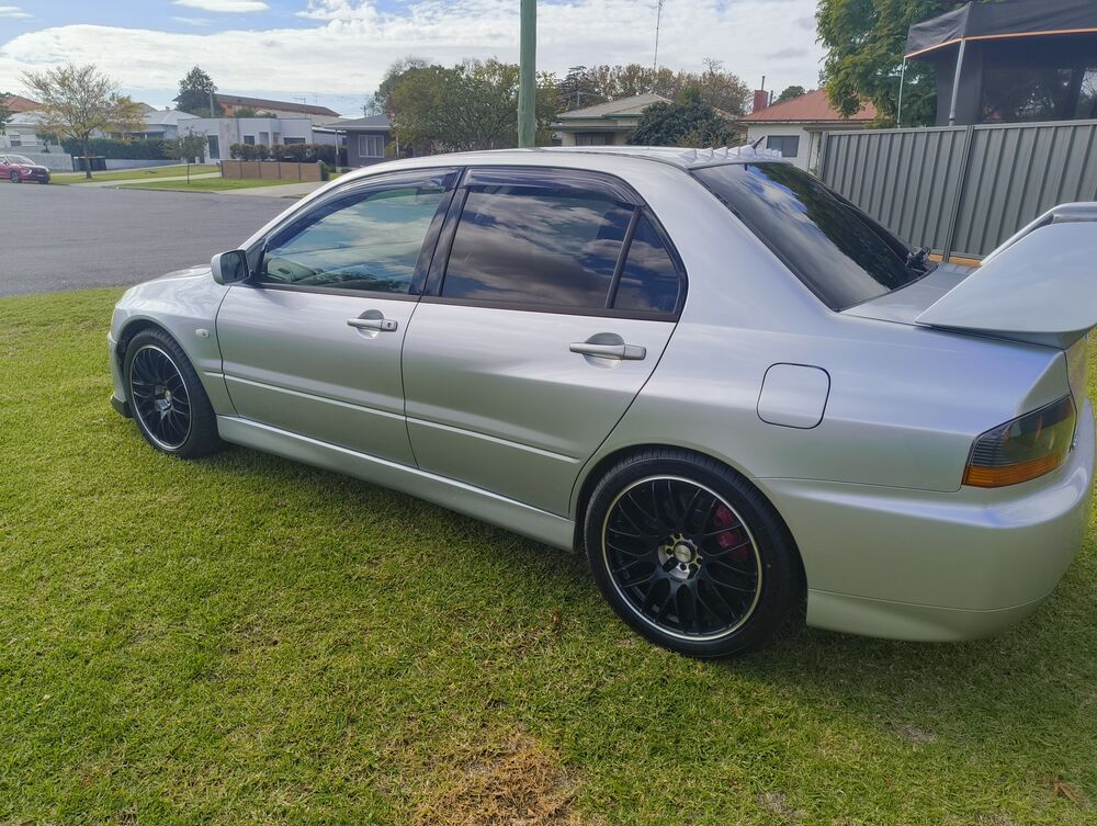 Passenger side profile