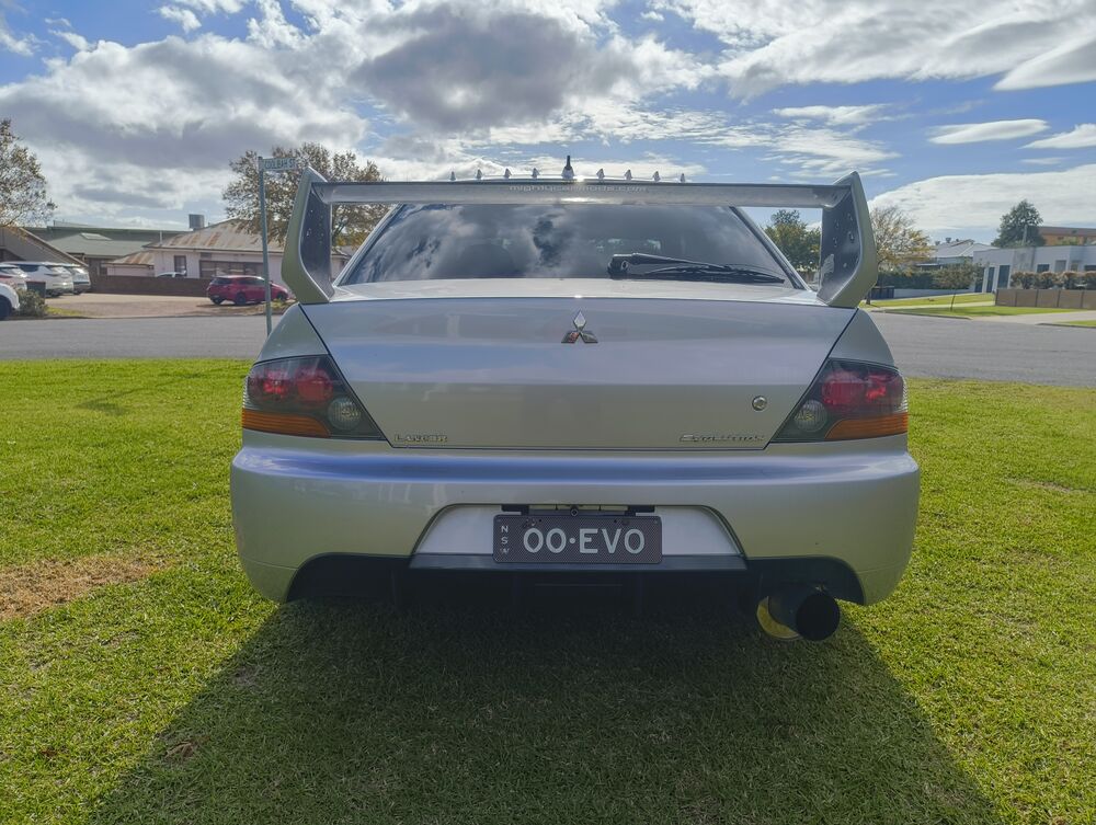 Direct rear, 00·EVO plate, GT wing in full deployment